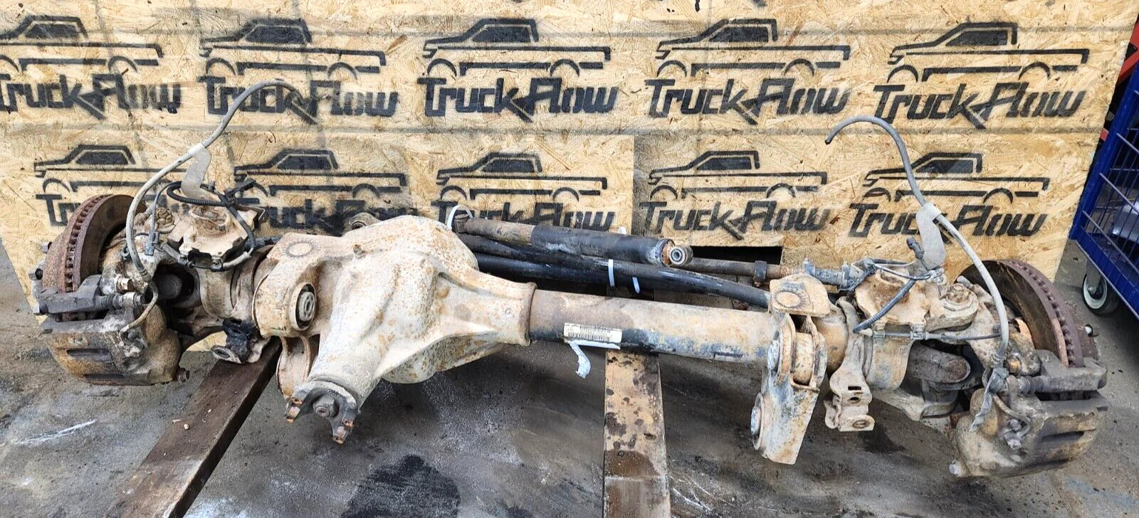 2011-2012 Ford F350 Front Axle 4.10 Ratio, Dual Rear Wheel, Tested