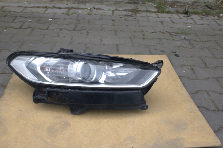 Ford Mondeo MK5 Right Front Headlight OEM Europe