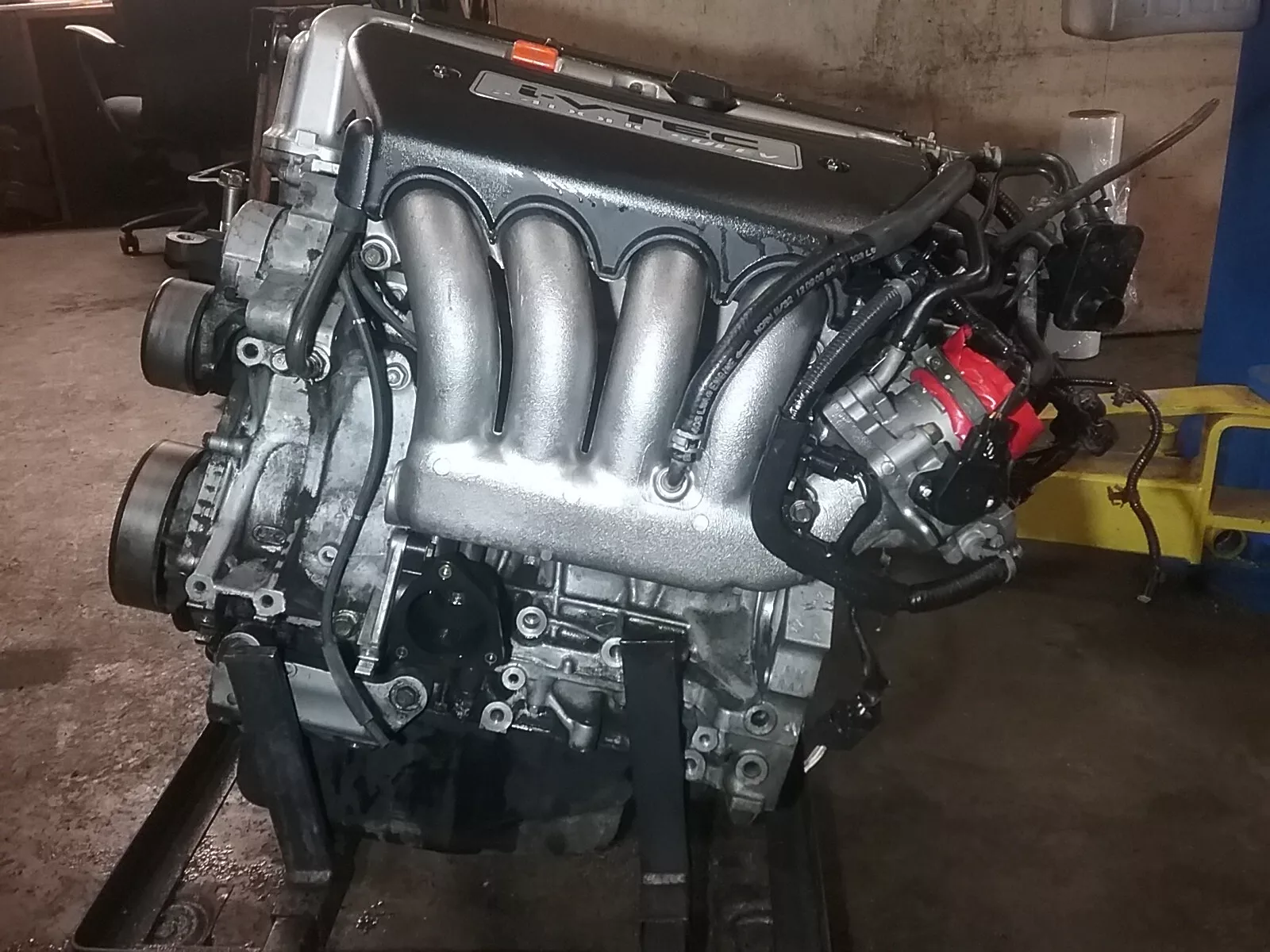 Second image of 2003–2007 Honda Accord 4-Cylinder Engine