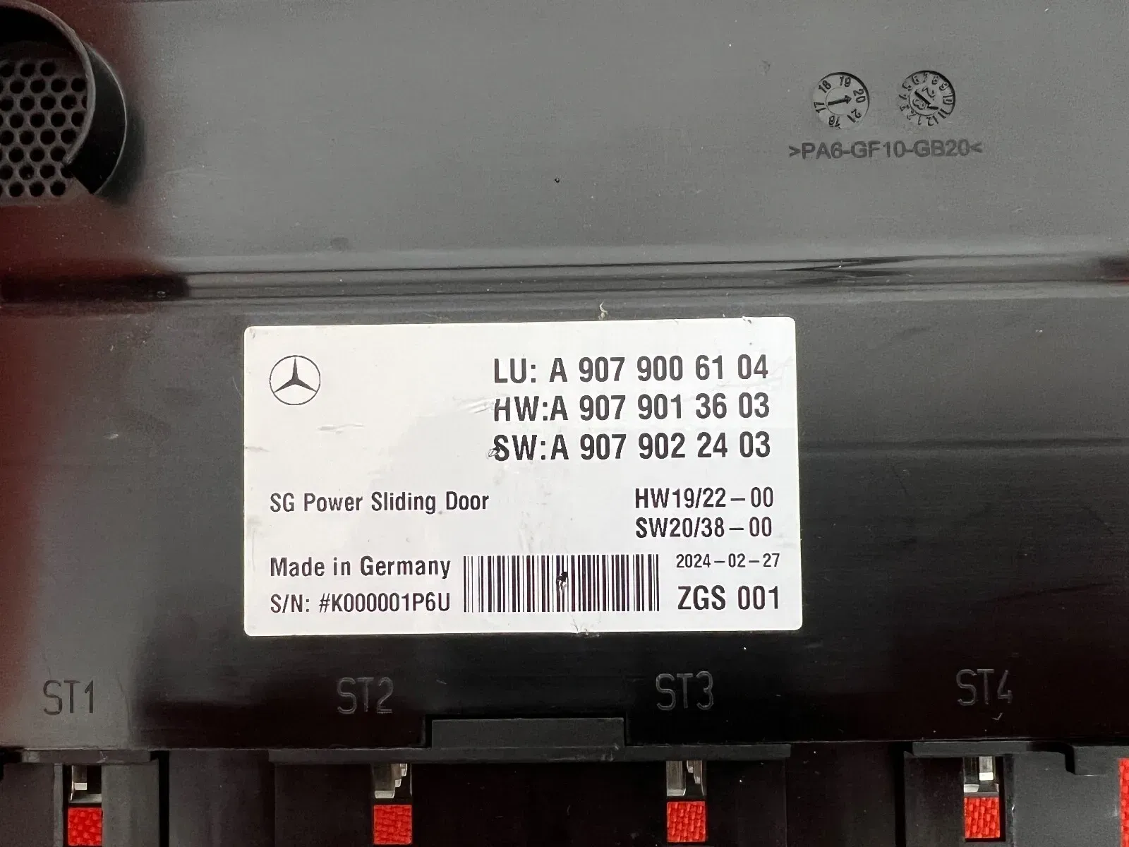 Second image of Mercedes-Benz Sliding Door Control Unit A9079006104 NEW